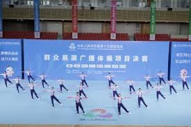 记者：切尔西、曼城和多特都在争夺德罗-费尔南